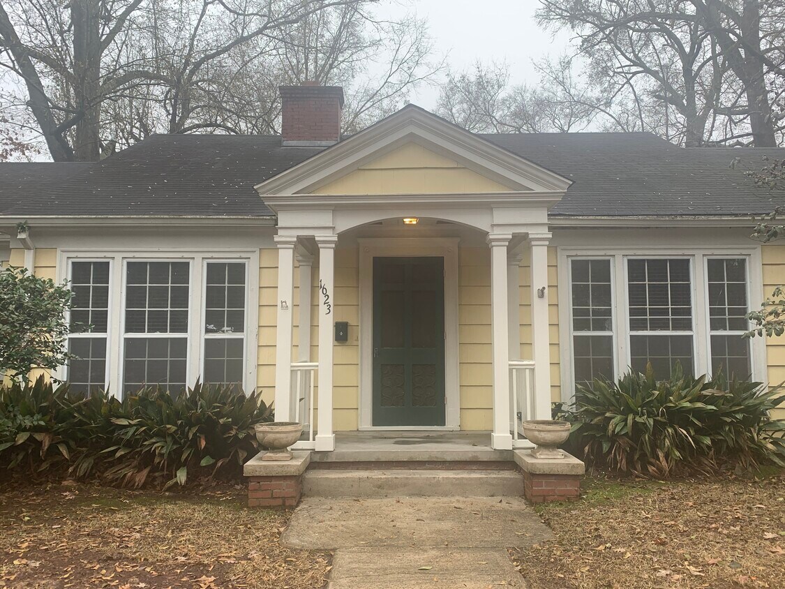 1623 Ivy St, Jackson, MS 39202 Townhome Rentals in Jackson MS
