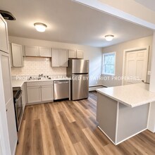 Building Photo - 400 N Webb Ave