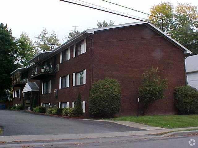 Building Photo - 132 Glen Ave