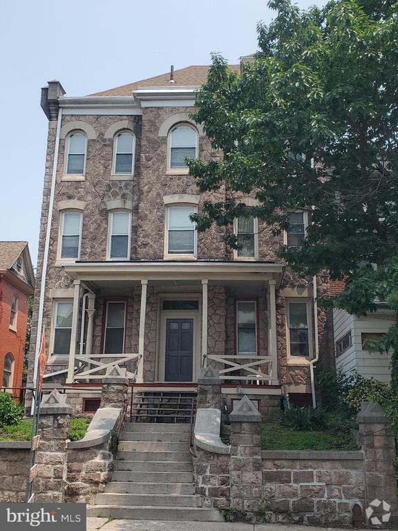 Building Photo - 1335 Perkiomen Ave