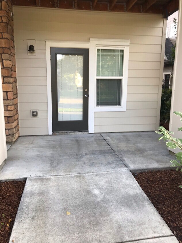 Patio - 10675 NE Red Wing Way