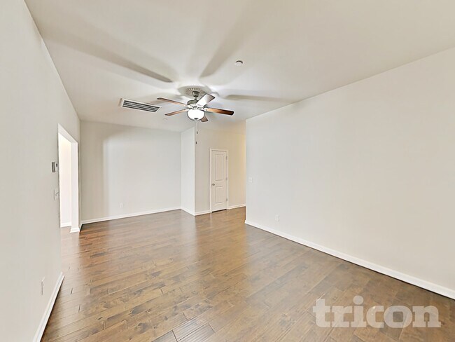 Foto del edificio - 305 Woodfern Ct