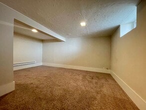 Building Photo - 3161 Park Ave