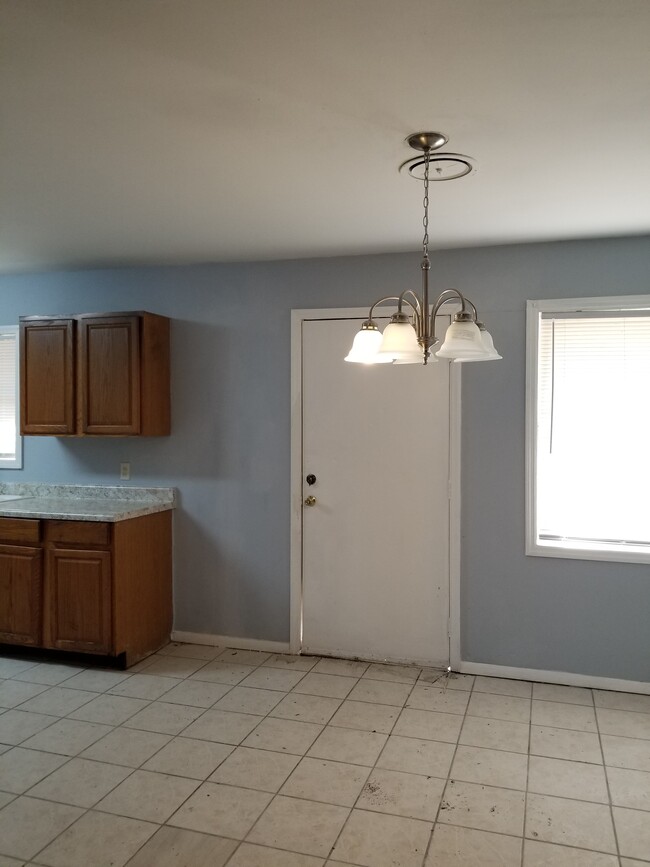 Dining Area - 2224 Raleigh Dr