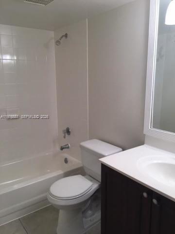 Foto del edificio - 1733 Village Blvd