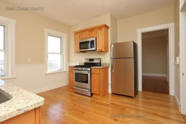 Building Photo - 4 bedroom in Boston MA 02128