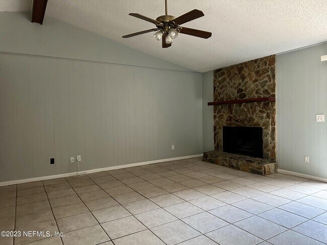 Foto del edificio - 4336 Whispering Inlet Dr