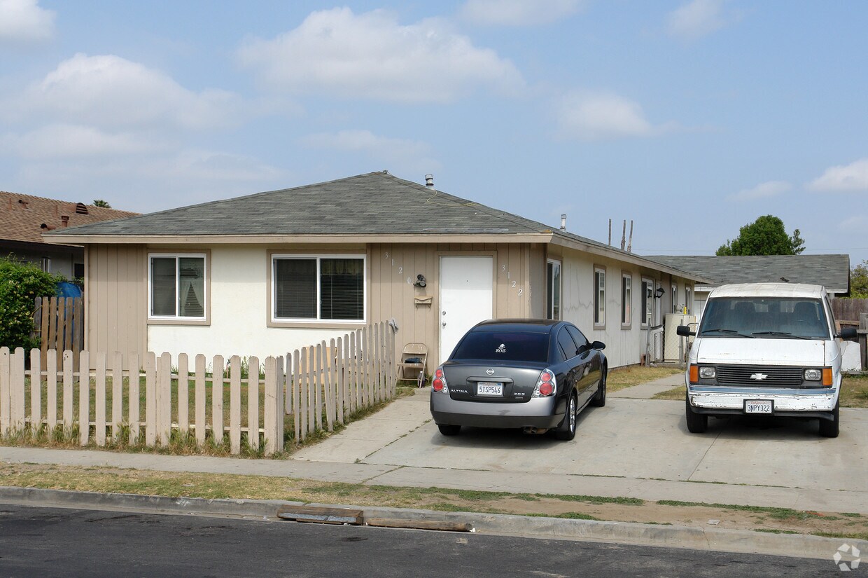 Primary Photo - 3120-3122 Olds Rd