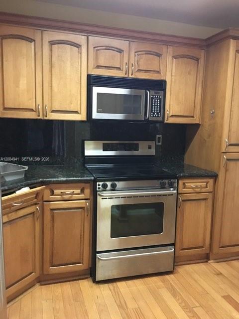 Building Photo - 7450 Miami Lakes Dr