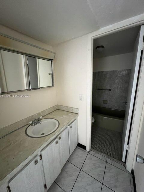 Foto del edificio - 7125 Dickens Ave