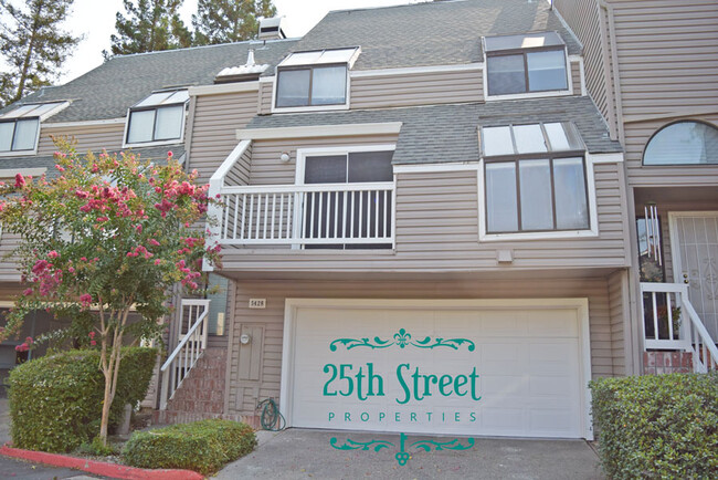 Building Photo - 5428 Ventana Pl