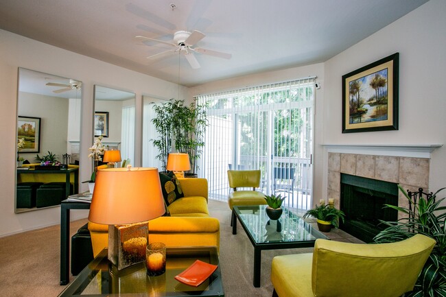 Spacious Living Rooms - The Colonnade Luxury Townhome Apartments