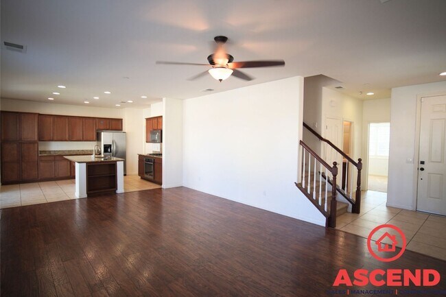 Building Photo - Luxurious Living in a Gated Community: Sol...