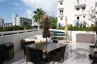 Building Photo - 1701 Sunset Harbour Dr