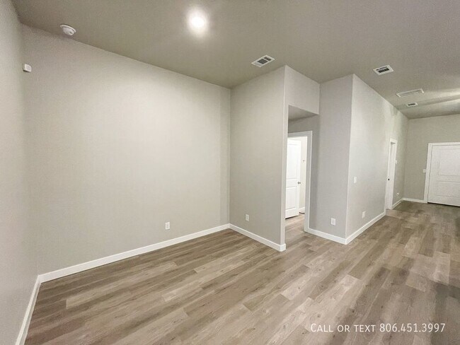 Building Photo - 3401 Urbana Pl