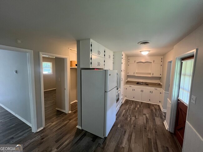 Foto del edificio - 129 Pineview Dr
