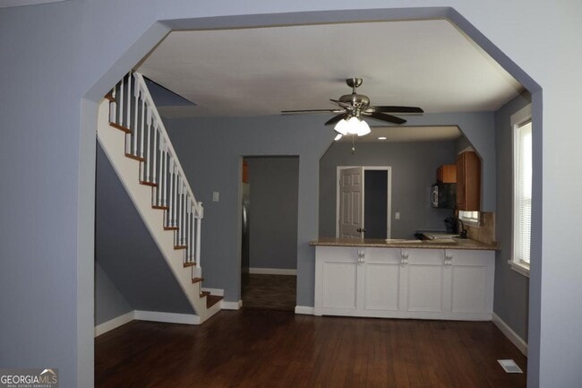 Foto del edificio - 1526 Childress Dr SW