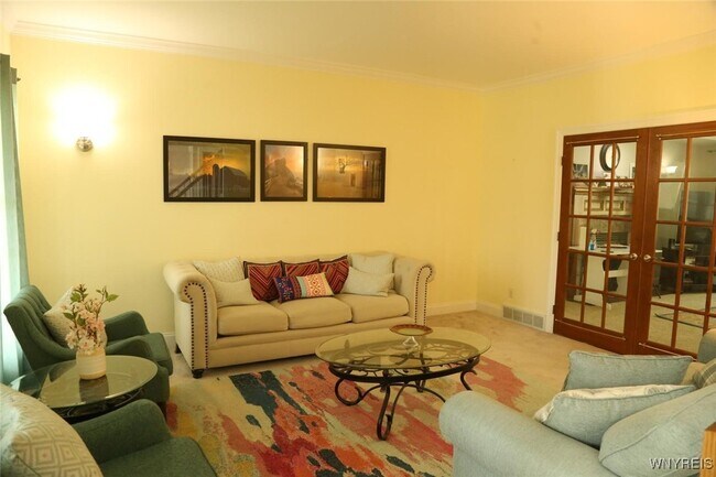 Foto del edificio - 8350 Manchester Park Dr