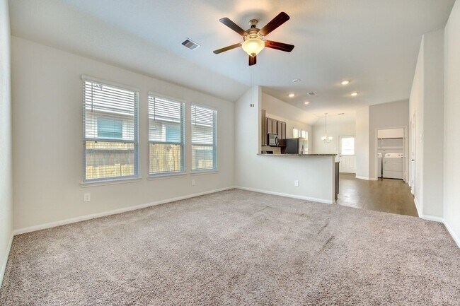 Foto del edificio - 14469 Sugar Pines Dr