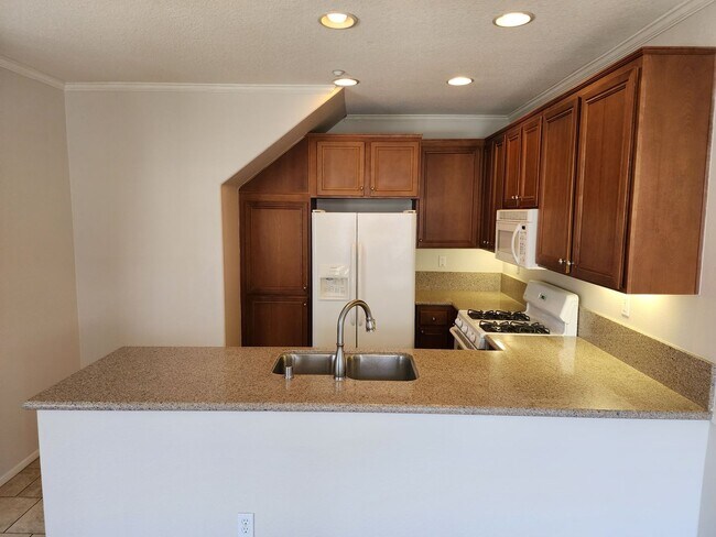 Foto del edificio - 1 bedroom Townhome with loft office and 2 ...