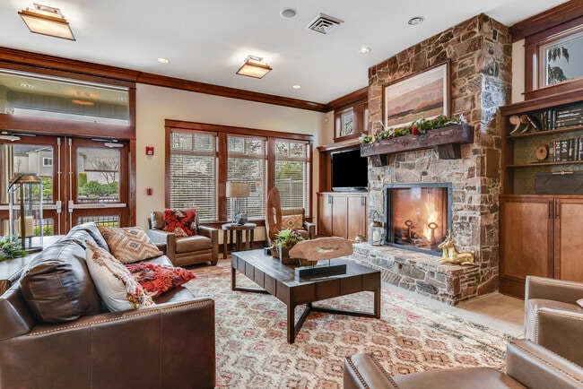 Building Photo - The Lodge at Peasley Canyon