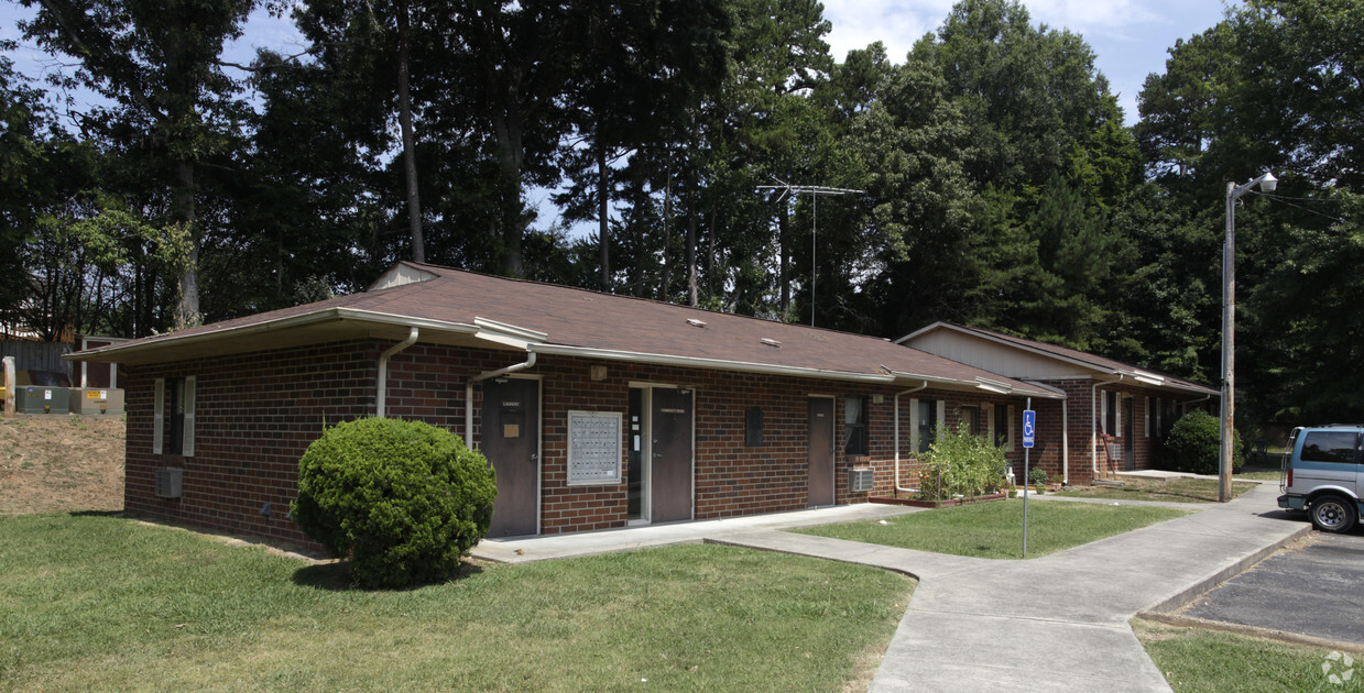 Primary Photo - 345 River Rd