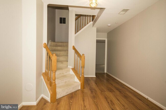 Building Photo - 5328 Tarkington Pl
