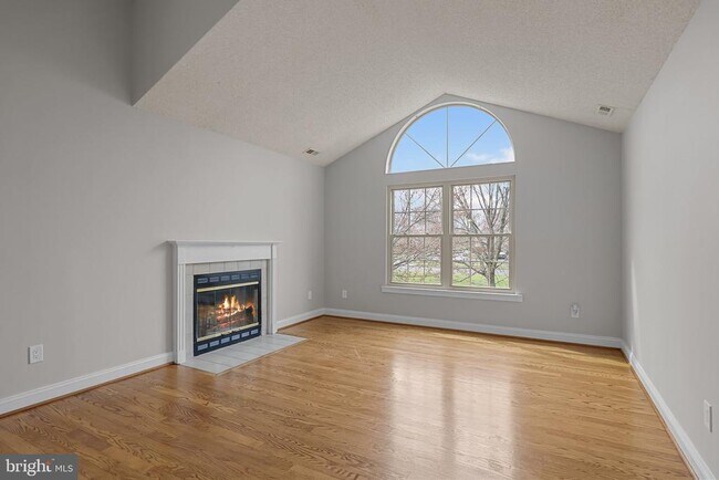 Foto del edificio - 3004 Danbury Ct