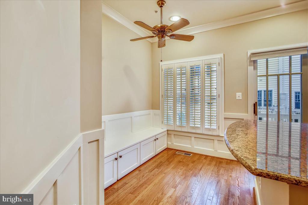 Primary Photo - 1304 N Danville St