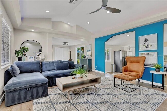 Foto del edificio - 4110 Iola Dr