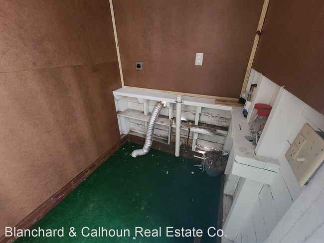 Building Photo - 2 br, 1.5 bath House - 2331 Washington Rd
