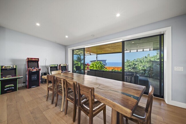 Foto del edificio - Gorgeous Remodeled Home w/ Private Hot Tube & Ocean Views: Hale Mahina