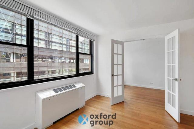 Foto principal - 2 bedroom in NEW YORK NY 10019