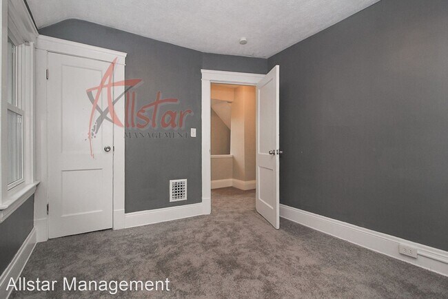Building Photo - 4 br, 1 bath House - 13202 Hazelwood Avenue