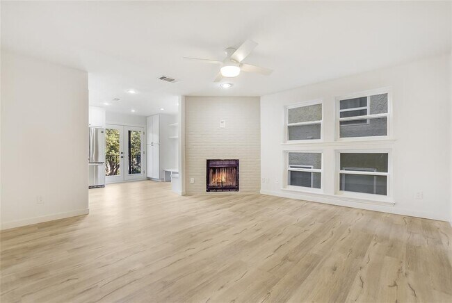 Building Photo - 1500 Woodlawn Blvd