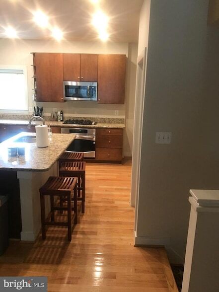 Foto del edificio - 5603 Lustine St