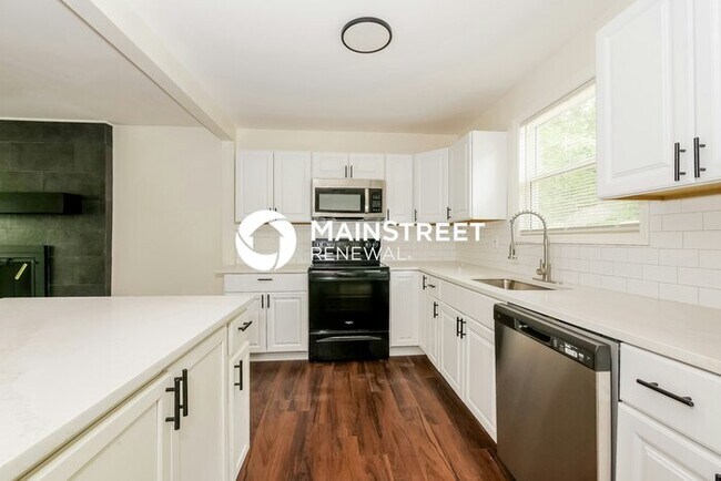 Building Photo - 3 Bedroom Pet-Friendly Home in Kansas City...
