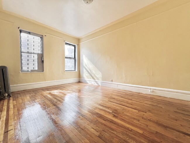 Building Photo - 357 E 163rd St