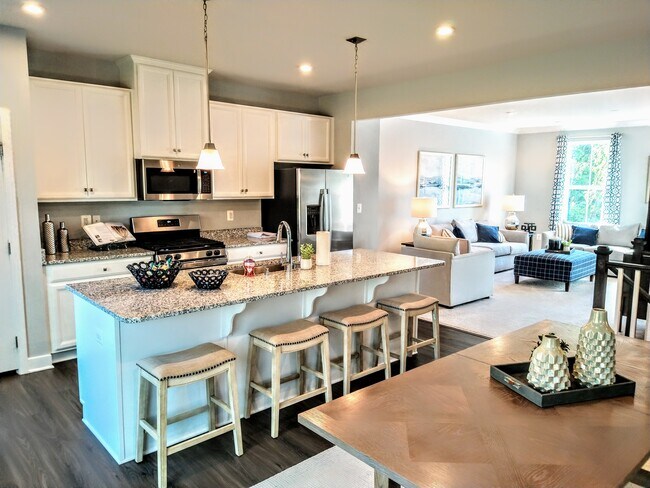 Building Photo - 2041 Landon Ln