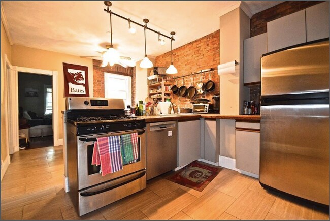 Foto del edificio - 1793 Beacon St
