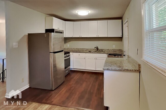 Foto del edificio - 2715 Carriage Ln