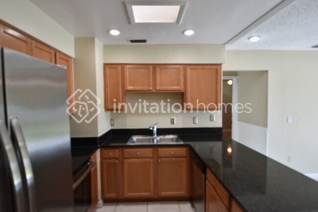 Foto del edificio - 133 Hidden Lake Dr