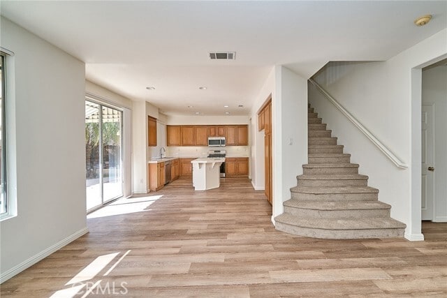 Building Photo - 22859 Morro Dr