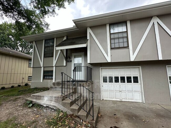 Building Photo - 1443 E. Haven Ln.