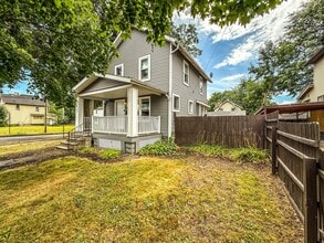 Building Photo - 1040 Burkhardt Ave