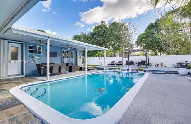 Foto del edificio - 4420 NW 30th Ct