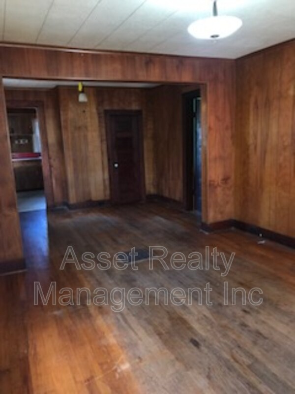 Building Photo - 4215 Lonas Dr