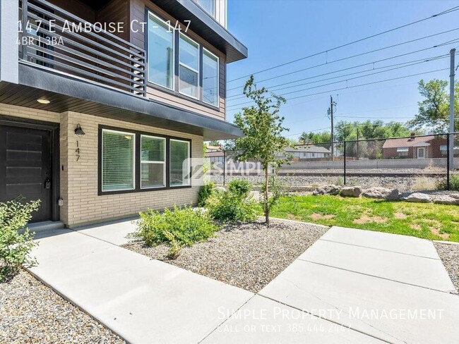 Building Photo - 147 E Amboise Ct