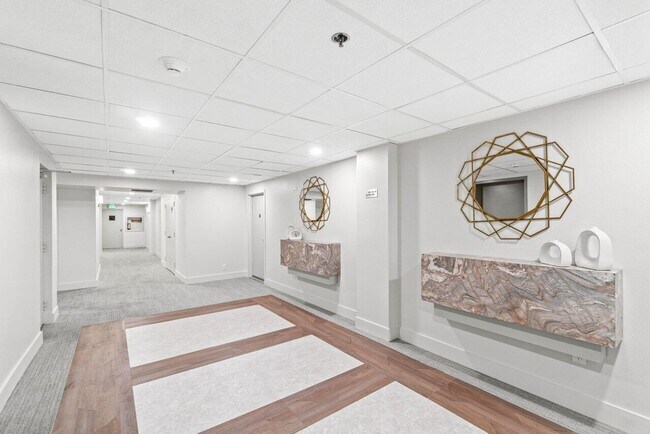 Building Photo - 4511 S Ocean Blvd
