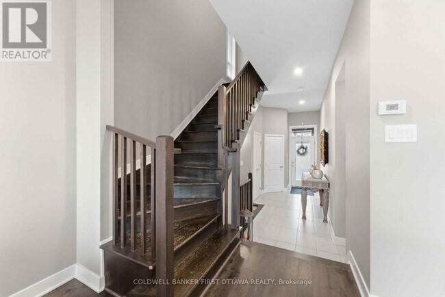 Building Photo - 542 Borbridge Ave